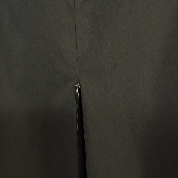 Quick Reflex Skirt with Zippered Back Slit - Picture 4 of 6